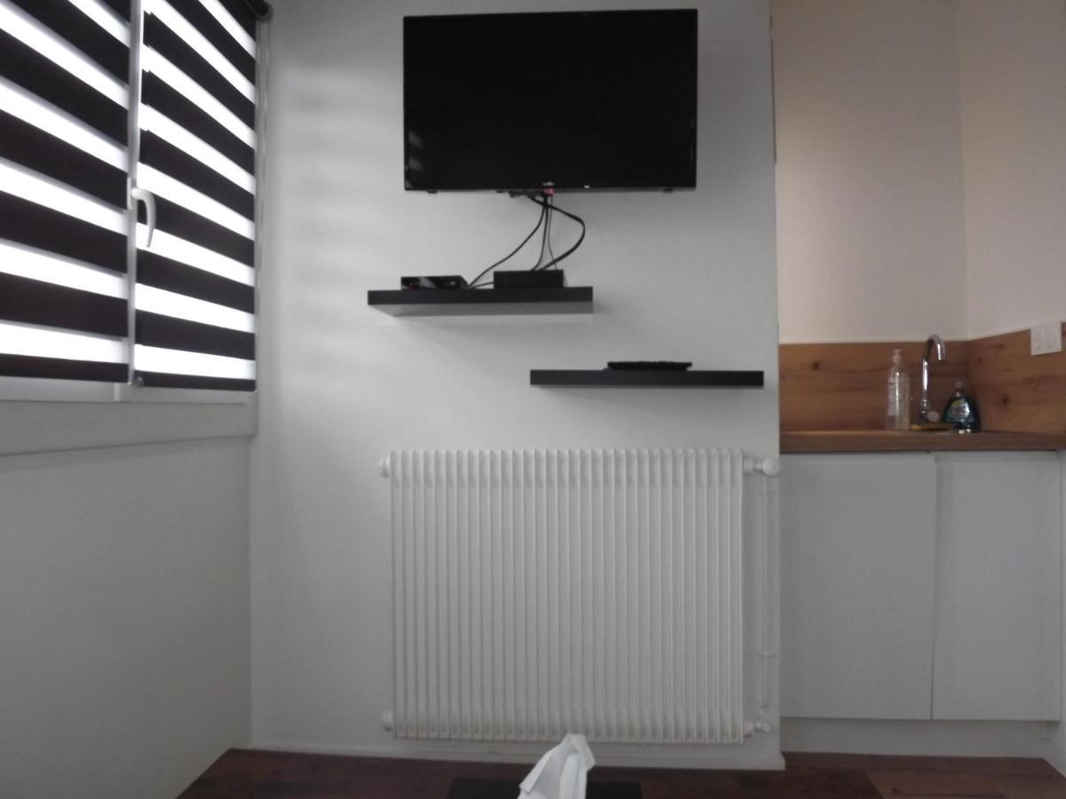 Appartement 12 Бриве-ла-Гаилларде Экстерьер фото